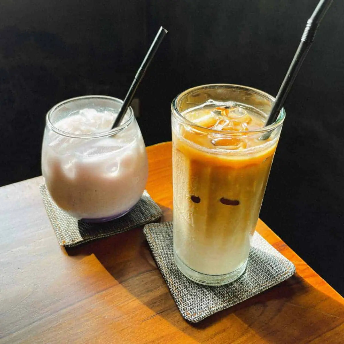 Taro latte and iced latte at Dia Coffee