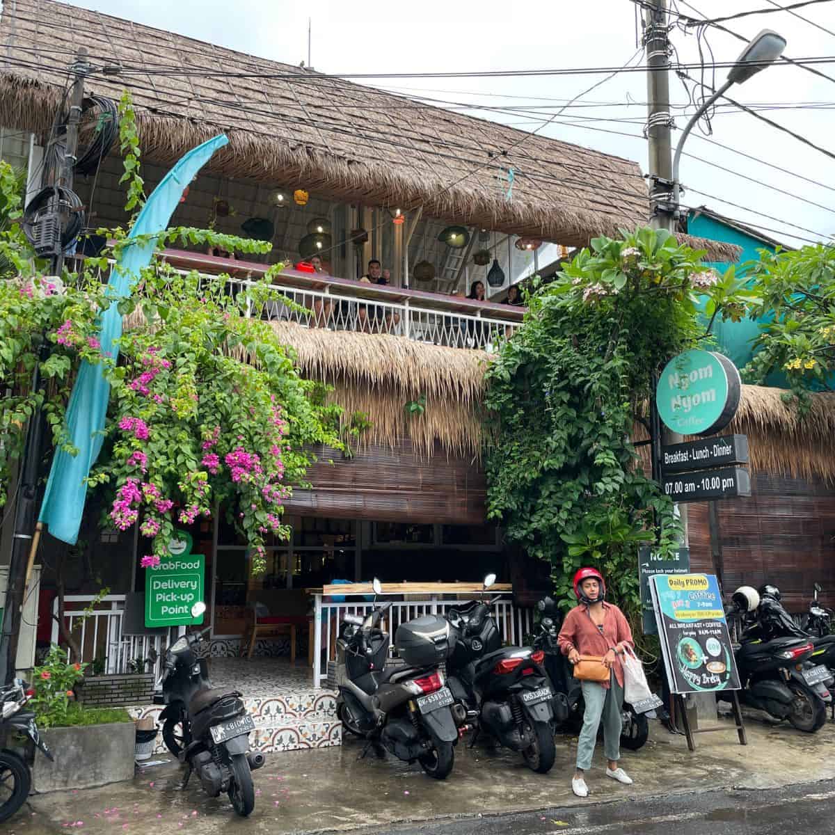 Nyom nyom 2 stories cafe to work in Canggu