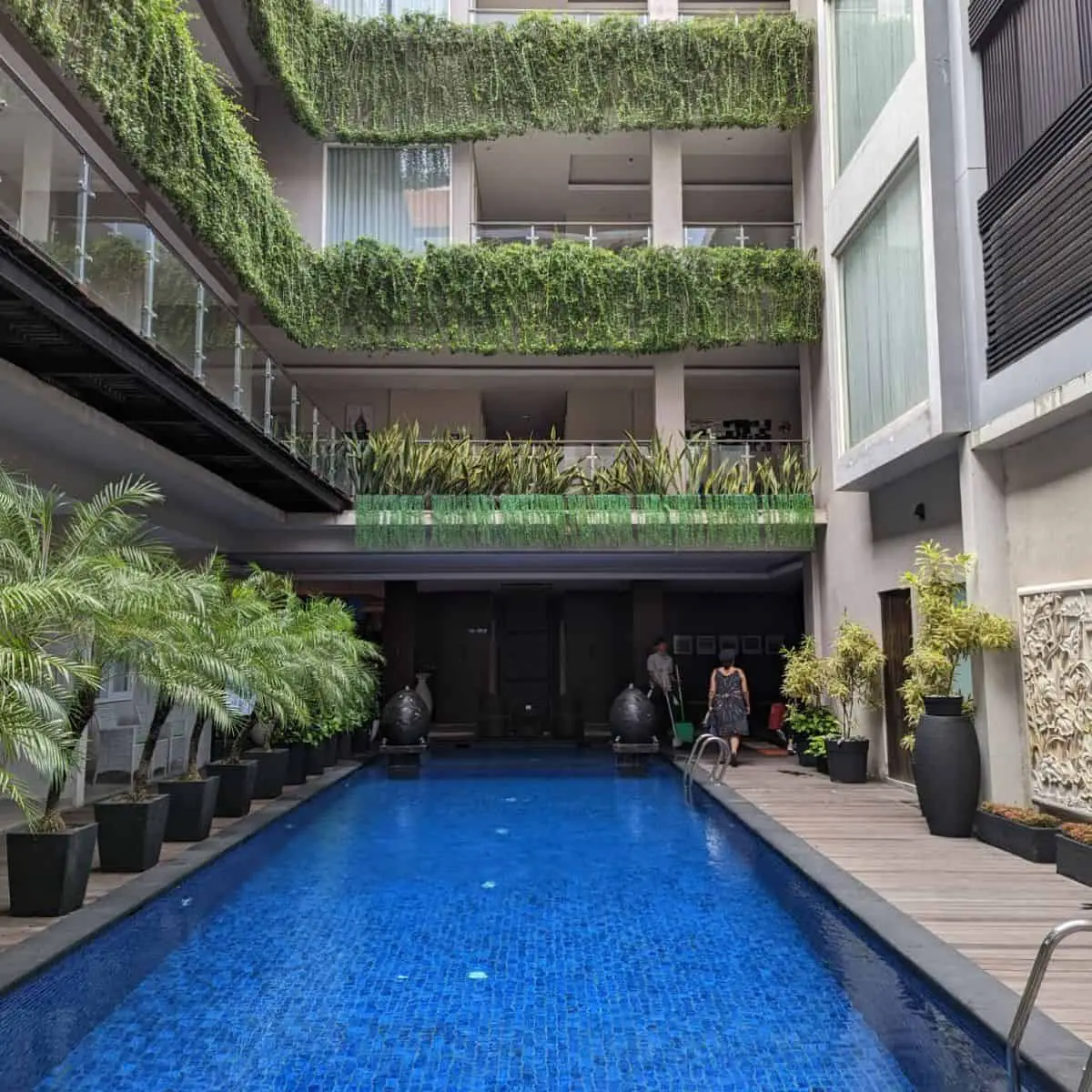 3 star hotel in central Kuta with indoor pool