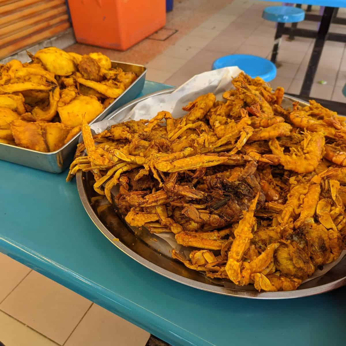 Fried crab and king prawns at Pasembur King Hussain