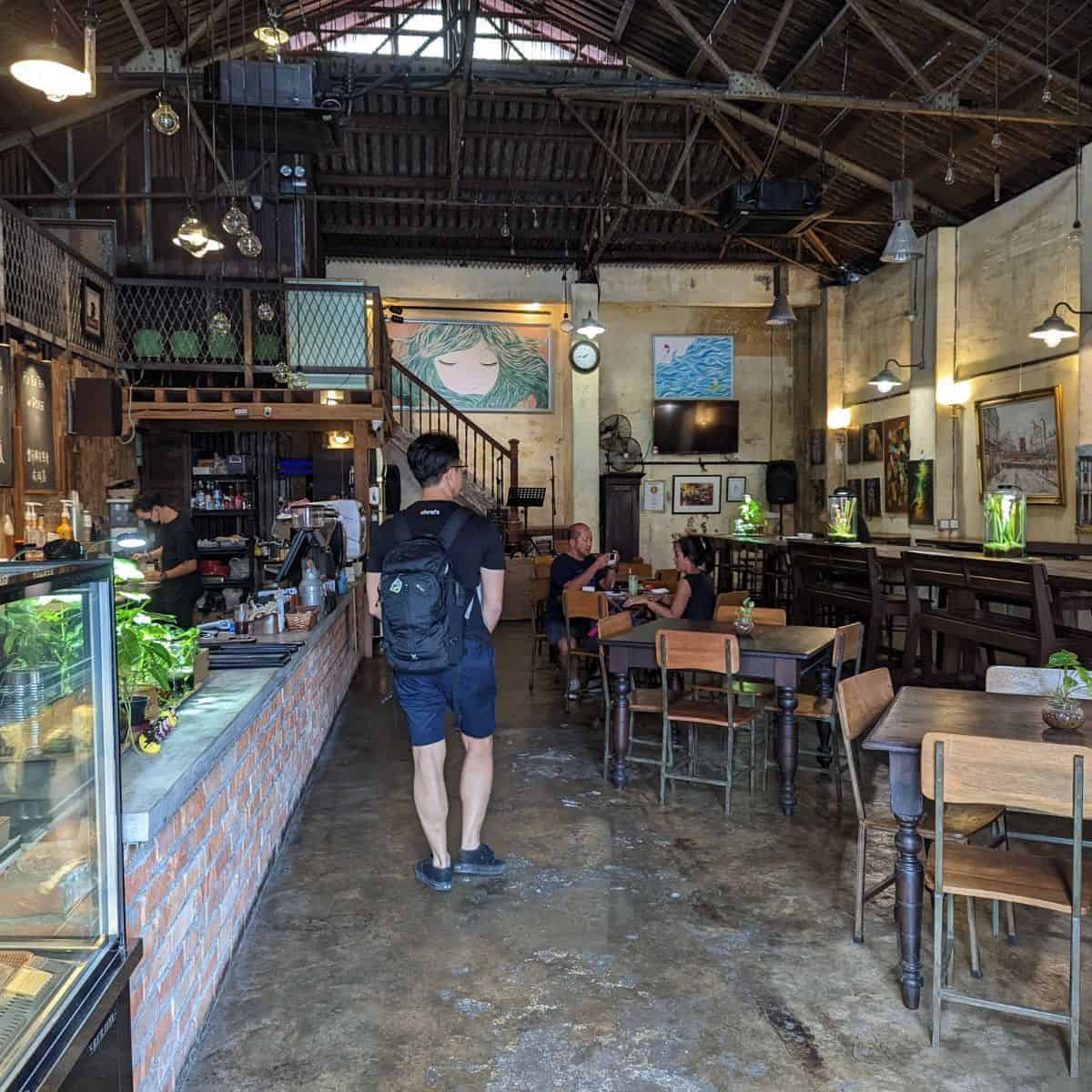 Gudang cafe interior spacious