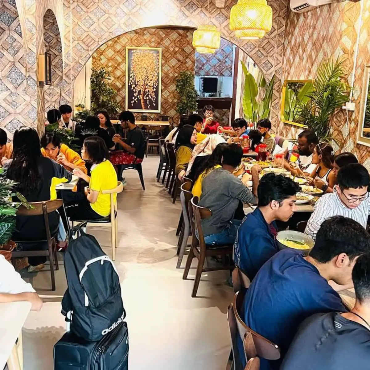 Aroma Eatery in Georgetown filled with customers craving for halal foods