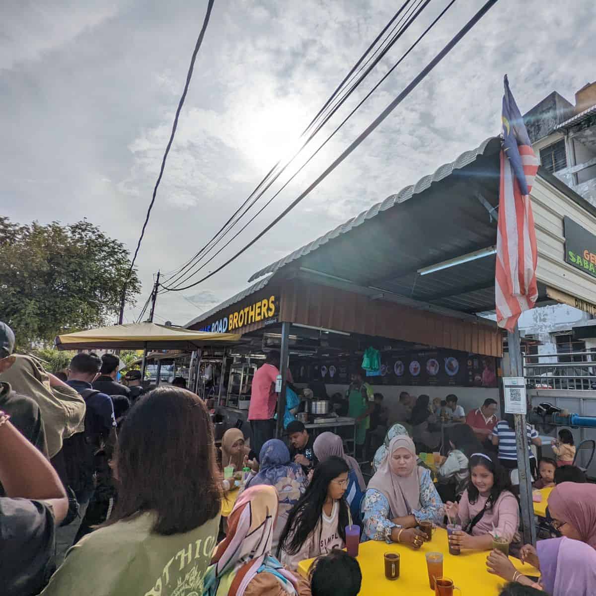 Gemas Road Brothers long queue