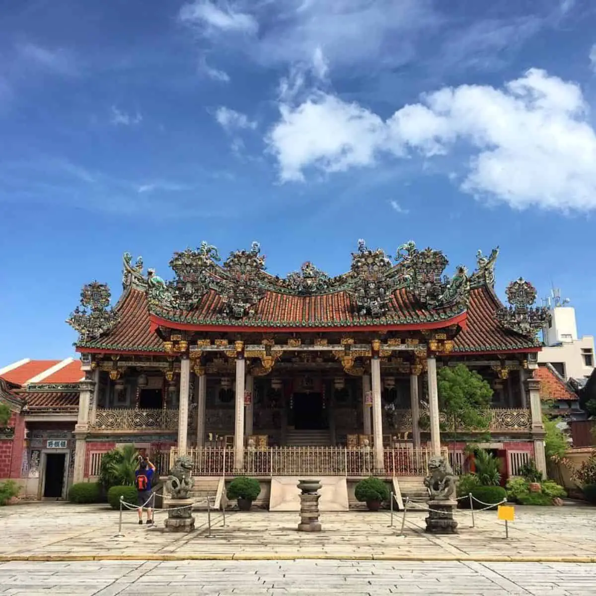 A luxurious Penang temple with a serene ambiance and sophisticated architecture