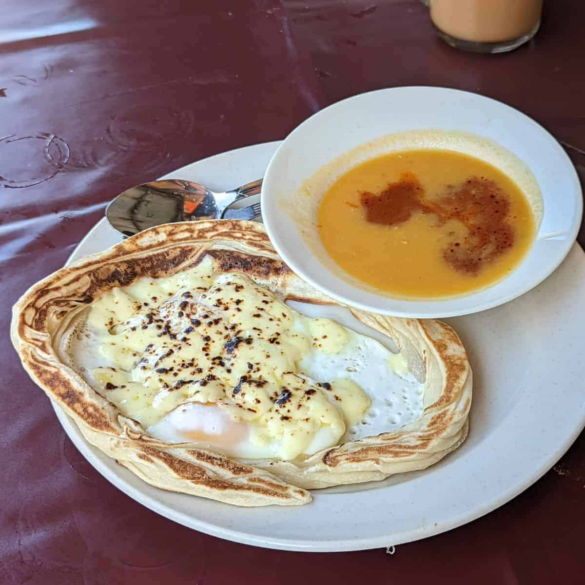 Roti Sarang Burung with cheese