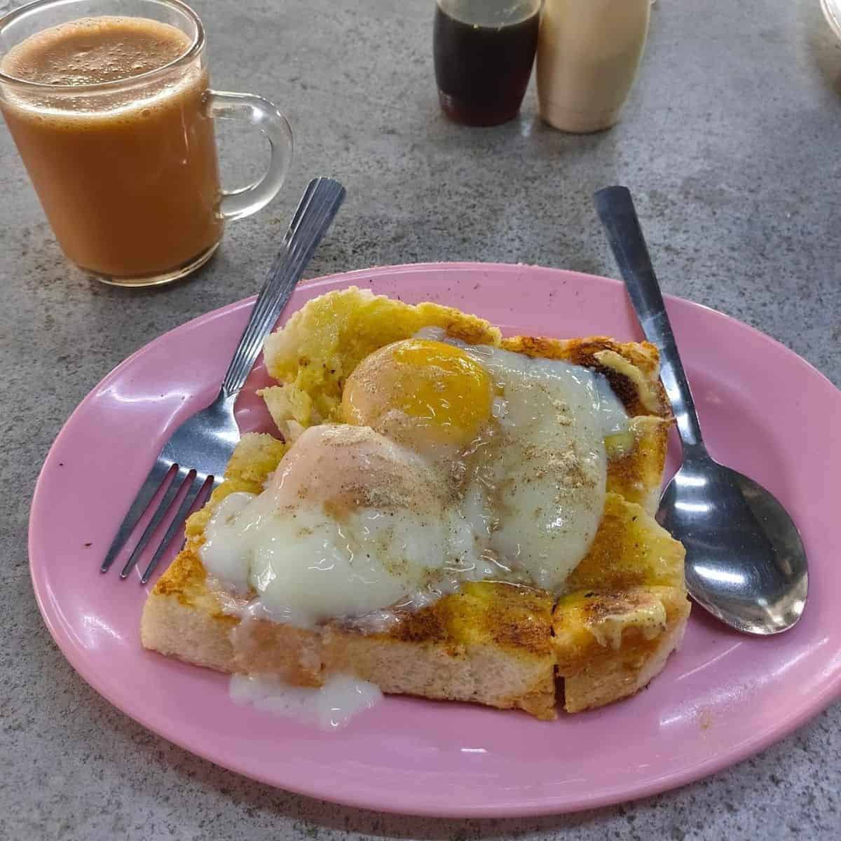 Naina Roti Bakar roti goyang