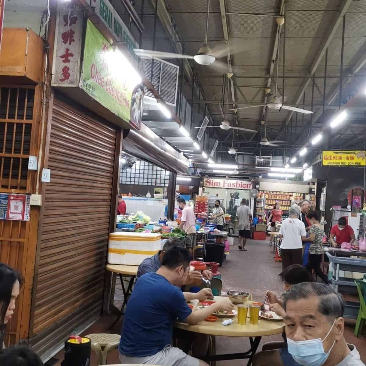 Customers chilling in their dining seats in Batu Lanchang